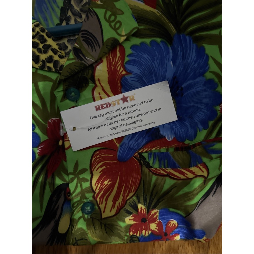 Hawaiian Shirt Men's M Multicolor Giraffe Flamingo Short Sleeve Red Star New - Picture 3 of 5